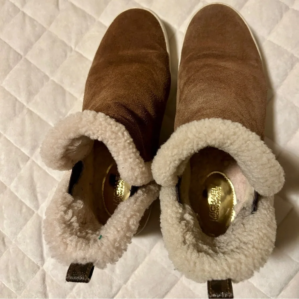 Michael Kors Ashlyn suede shearling-lined booties